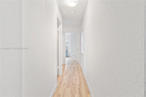 Villa ou maison à vendre à Doral, Floride: 4 chambres, 202.34 m2 № 1989481 - photo 24