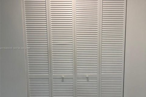 Copropriété à louer à North Miami, Floride: 1 chambre, 66.33 m2 № 1998152 - photo 10
