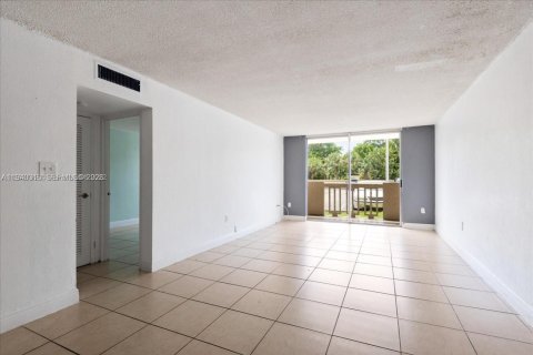 Copropriété à louer à North Miami, Floride: 1 chambre, 66.33 m2 № 1998152 - photo 12