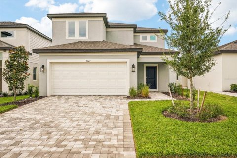 House in Palmetto, Florida 4 bedrooms, 212.37 sq.m. № 2102074