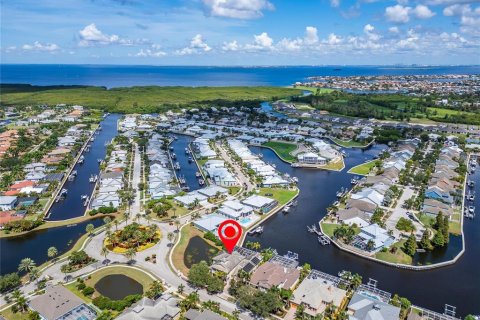 House in Apollo Beach, Florida 4 bedrooms, 379.88 sq.m. № 1878283 - photo 3