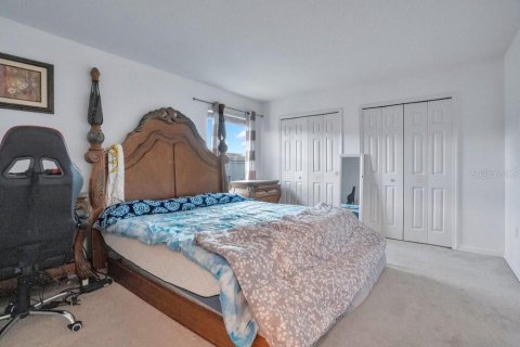 House in Kissimmee, Florida 5 bedrooms, 362.04 sq.m. № 2142085 - photo 18