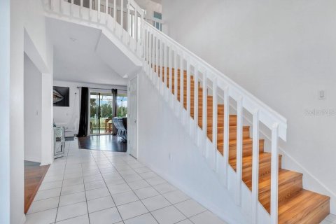 House in Kissimmee, Florida 5 bedrooms, 362.04 sq.m. № 2142085 - photo 3