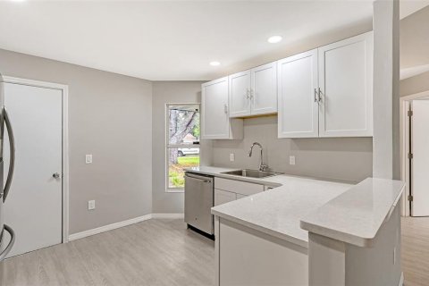 Casa en venta en Bradenton, Florida, 3 dormitorios, 116.5 m2 № 1914105 - foto 10
