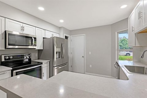 Casa en venta en Bradenton, Florida, 3 dormitorios, 116.5 m2 № 1914105 - foto 11
