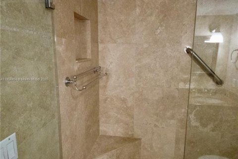 Купить кондоминиум в Майами-Бич, Флорида 2 спальни, № 2037782 - фото 10