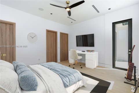 Casa en venta en Davie, Florida, 5 dormitorios, 559.18 m2 № 2035700 - foto 17