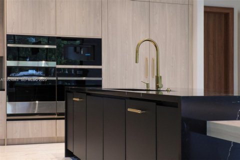 Casa en venta en Davie, Florida, 5 dormitorios, 559.18 m2 № 2035700 - foto 16