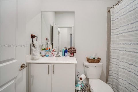 Adosado en venta en Homestead, Florida, 3 dormitorios, 157.47 m2 № 2002547 - foto 18