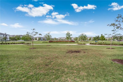 Adosado en venta en Homestead, Florida, 3 dormitorios, 157.47 m2 № 2002547 - foto 29