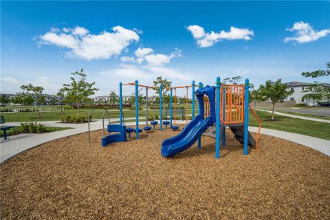 Adosado en venta en Homestead, Florida, 3 dormitorios, 157.47 m2 № 2002547 - foto 28