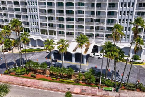 Купить кондоминиум в Майами-Бич, Флорида 2 спальни, 114.27м2, № 2005831 - фото 30