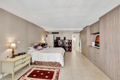 Купить кондоминиум в Майами-Бич, Флорида 2 спальни, 114.27м2, № 2005831 - фото 15