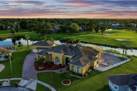 Casa en venta en Kissimmee, Florida, 5 dormitorios, 425.49 m2 № 2302820 - foto 3