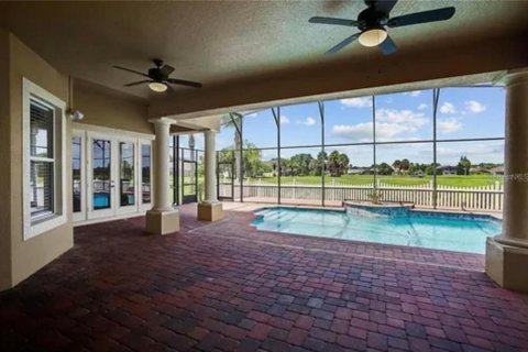 Casa en venta en Kissimmee, Florida, 5 dormitorios, 425.49 m2 № 2302820 - foto 7