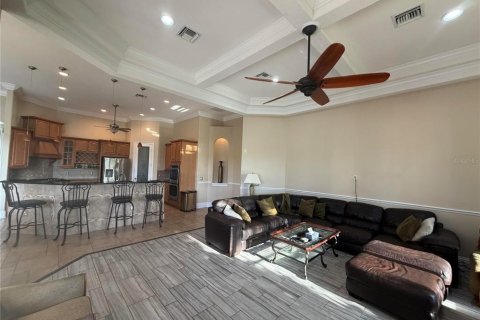 Casa en venta en Kissimmee, Florida, 5 dormitorios, 425.49 m2 № 2302820 - foto 11