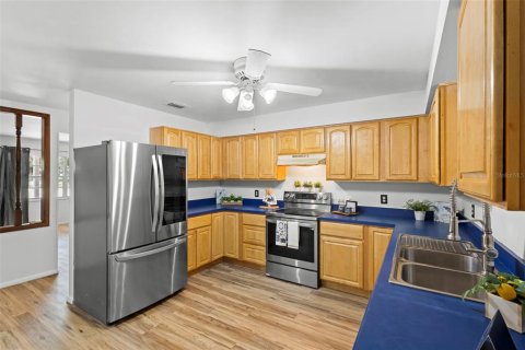 House in DeLand, Florida 2 bedrooms, 137.22 sq.m. № 1876234 - photo 13