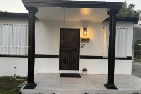 Casa en alquiler en Miami Gardens, Florida, 3 dormitorios, 78.04 m2 № 2031711 - foto 17