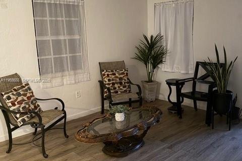 Casa en alquiler en Miami Gardens, Florida, 3 dormitorios, 78.04 m2 № 2031711 - foto 16