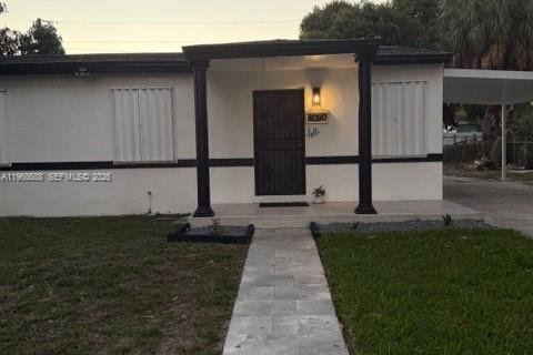 Casa en alquiler en Miami Gardens, Florida, 3 dormitorios, 78.04 m2 № 2031711 - foto 18