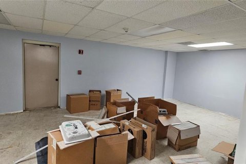 Immobilier commercial à vendre à Seminole, Floride: 1022.85 m2 № 2355865 - photo 7