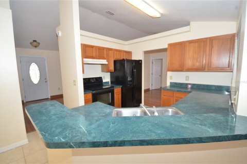 House in Apopka, Florida 3 bedrooms, 141.77 sq.m. № 1915822 - photo 5