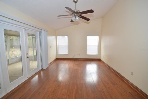 House in Apopka, Florida 3 bedrooms, 141.77 sq.m. № 1915822 - photo 4