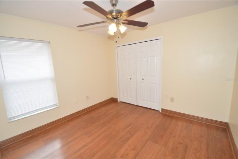 House in Apopka, Florida 3 bedrooms, 141.77 sq.m. № 1915822 - photo 12