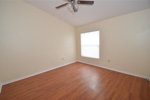 House in Apopka, Florida 3 bedrooms, 141.77 sq.m. № 1915822 - photo 9