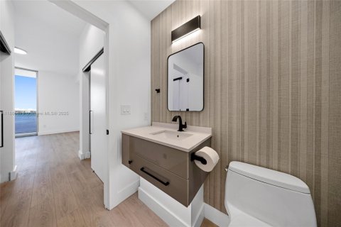 Снять в аренду кондоминиум в Норт-Бей-Виллидж, Флорида 2 спальни, 161.19м2, № 1939108 - фото 29