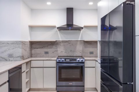 Снять в аренду кондоминиум в Норт-Бей-Виллидж, Флорида 2 спальни, 161.19м2, № 1939108 - фото 14