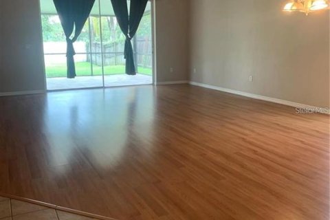 Villa ou maison à louer à Tampa, Floride: 3 chambres, 161.19 m2 № 2408336 - photo 2