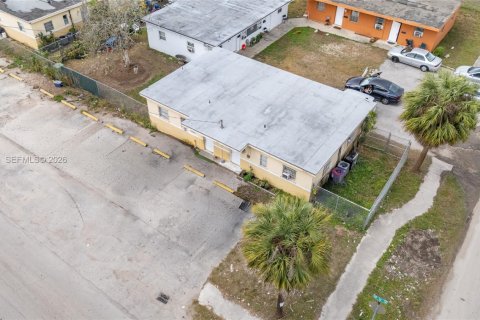 Immobilier commercial à vendre à Homestead, Floride: 106.84 m2 № 2046002 - photo 6