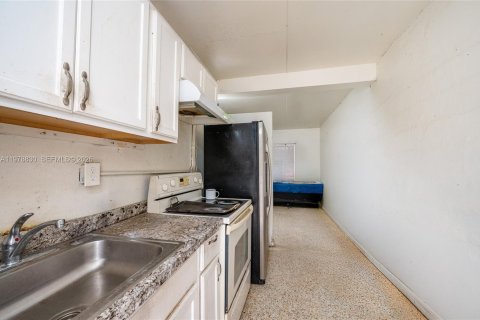 Immobilier commercial à vendre à Homestead, Floride: 106.84 m2 № 2046002 - photo 15