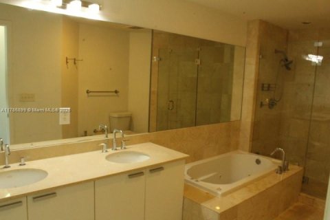 Condo in Aventura, Florida, 3 bedrooms  № 1861219 - photo 22