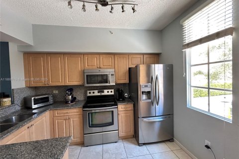 Touwnhouse à vendre à Aventura, Floride: 3 chambres, 137.59 m2 № 1864960 - photo 6