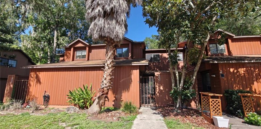 Townhouse in Gainesville, Florida 2 bedrooms, 102.75 sq.m. № 2258899