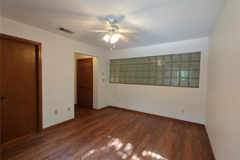 Townhouse in Gainesville, Florida 2 bedrooms, 102.75 sq.m. № 2258899 - photo 14