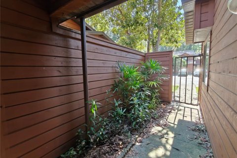 Townhouse in Gainesville, Florida 2 bedrooms, 102.75 sq.m. № 2258899 - photo 3