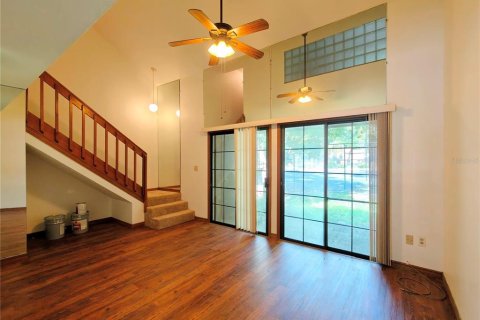 Townhouse in Gainesville, Florida 2 bedrooms, 102.75 sq.m. № 2258899 - photo 4