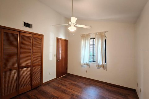 Townhouse in Gainesville, Florida 2 bedrooms, 102.75 sq.m. № 2258899 - photo 20