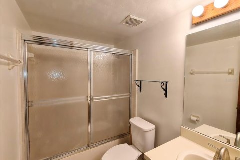 Townhouse in Gainesville, Florida 2 bedrooms, 102.75 sq.m. № 2258899 - photo 19