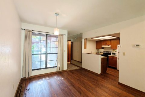 Townhouse in Gainesville, Florida 2 bedrooms, 102.75 sq.m. № 2258899 - photo 7