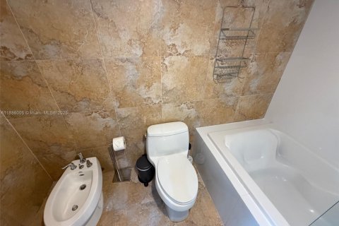 Copropriété à vendre à Miami Beach, Floride: 2 chambres, 100.43 m2 № 2016420 - photo 18
