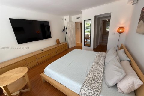 Copropriété à vendre à Miami Beach, Floride: 2 chambres, 100.43 m2 № 2016420 - photo 15