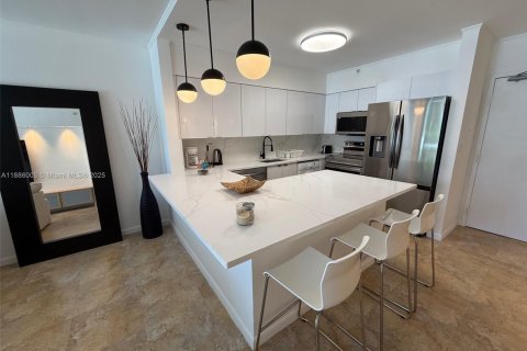 Copropriété à vendre à Miami Beach, Floride: 2 chambres, 100.43 m2 № 2016420 - photo 7
