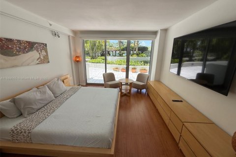 Copropriété à vendre à Miami Beach, Floride: 2 chambres, 100.43 m2 № 2016420 - photo 13