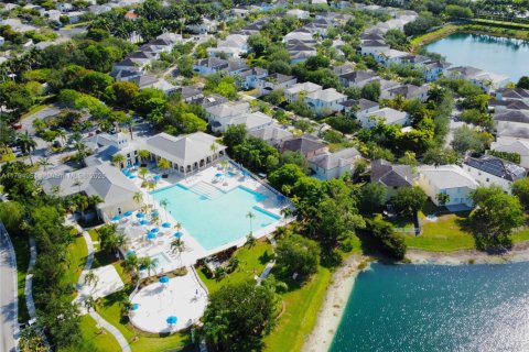 Touwnhouse à vendre à Homestead, Floride: 3 chambres, 141.49 m2 № 1934919 - photo 4