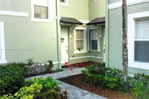 Touwnhouse à vendre à Homestead, Floride: 3 chambres, 141.49 m2 № 1934919 - photo 15