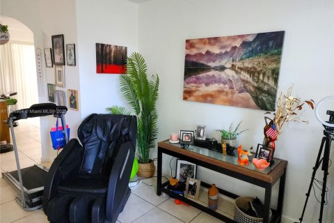 Touwnhouse à vendre à Homestead, Floride: 3 chambres, 141.49 m2 № 1934919 - photo 17